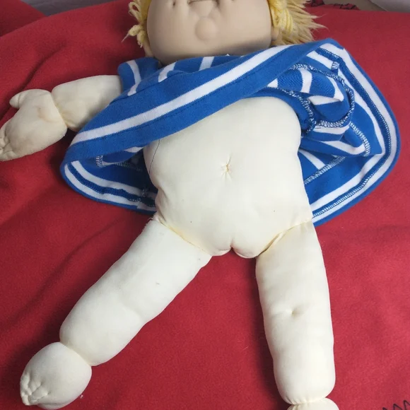 Cabbage Patch Kids Doll Blonde Yarn Hair‎, Blue Eyes, Young Traditions Dress - Picture 9 of 11